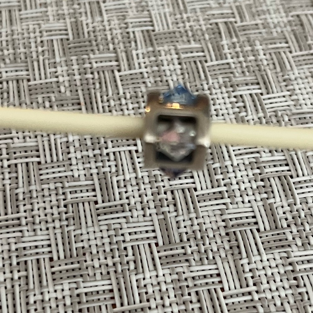 Trollbeads small summer jewel charm. Item # TAGBE-00102. Retired 2019. - Picture 10 of 10
